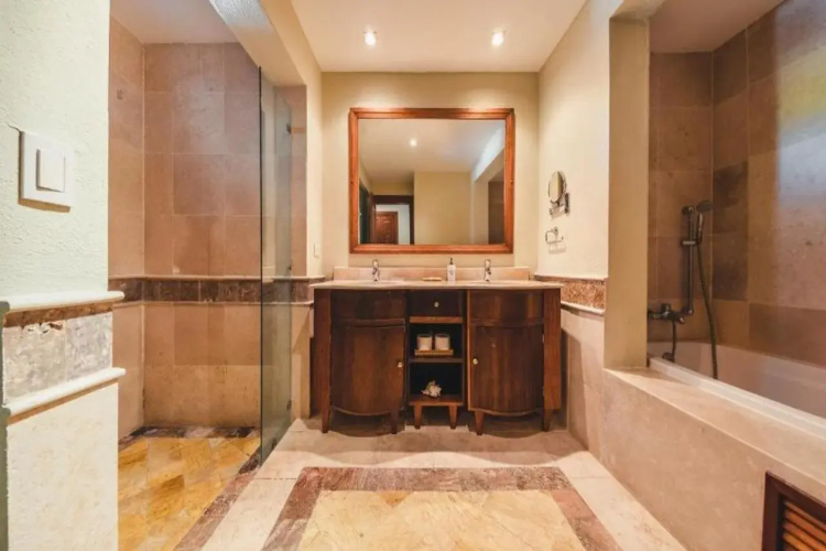 Golden Bear Lodge and Spa