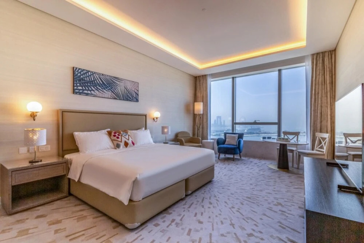 Luxe Studio With a Fantastic Atlantis View