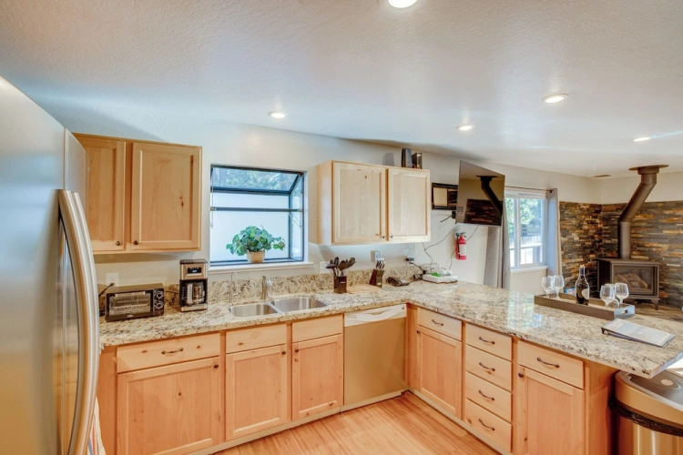 3 Bedrooms Cottage