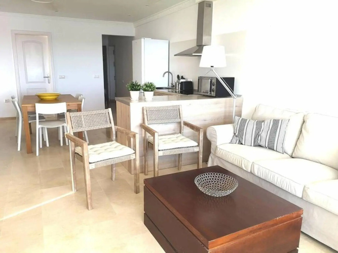 Amazing 3bedroom flat with seafront views & pool by SharingCo