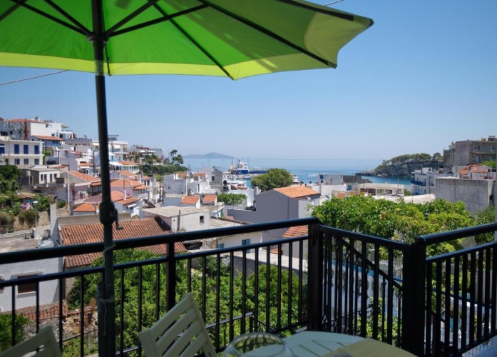 Apartment with sea view