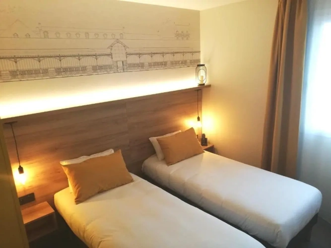 Standard Twin room