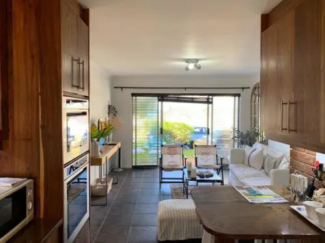 63 Whalerock Estate