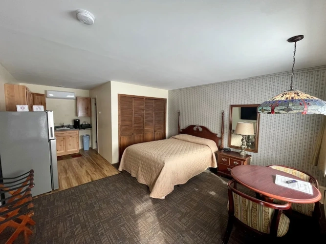Standard Double room with partial view