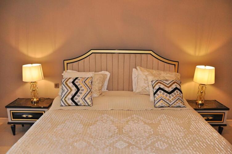 Spacious 4 bd and 2 bd apartments with amazing Sea view - Image 10