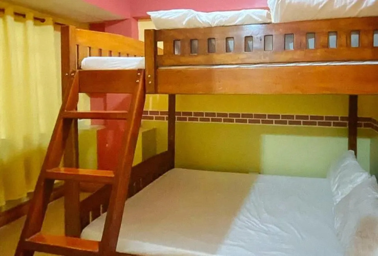 RedDoorz Hostel @ Baguio Tourist Cabin
