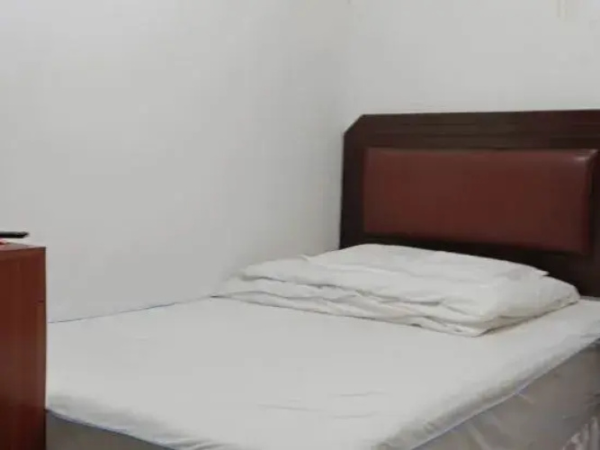 Zhandong Hostel