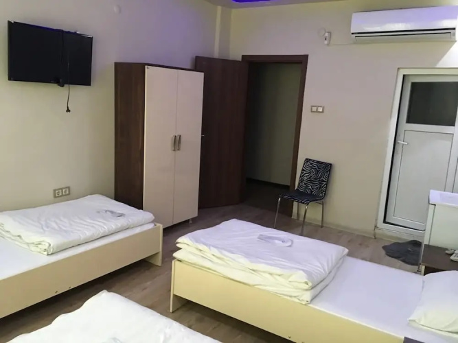 Ahranis Hotel