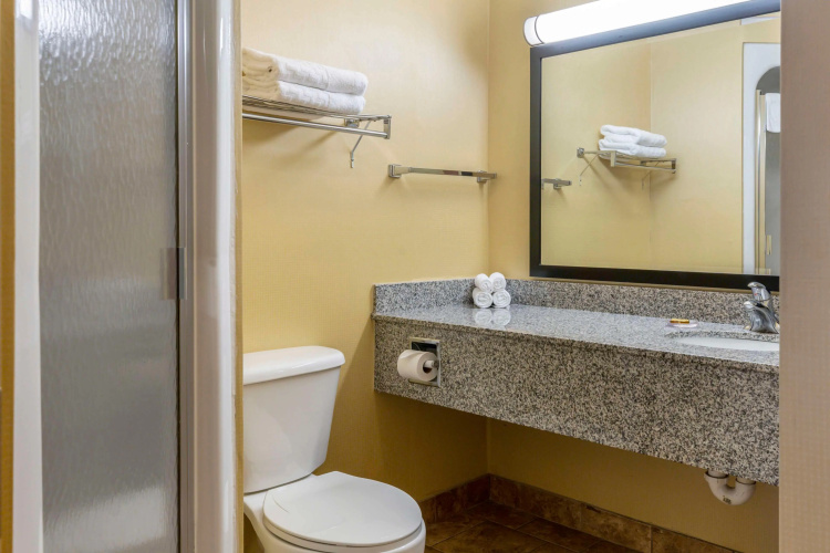 Best Western Plus New England Inn & Suites photo 10