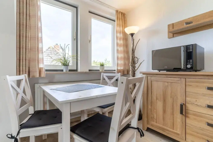 Apartment, Tating