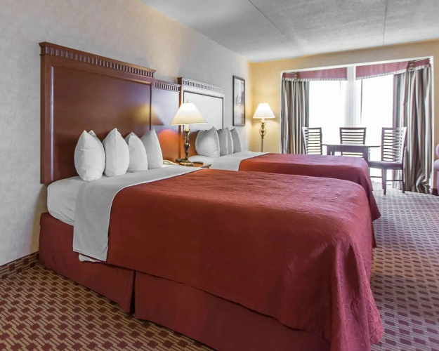 Quality Inn & Suites Bay Front