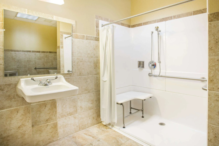 Days Inn & Suites by Wyndham Sutton Flatwoods