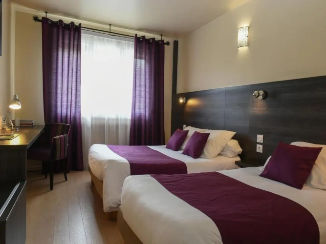 Standard Triple room