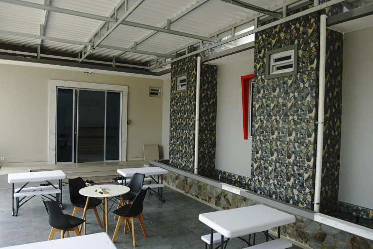 OYO 185 Roriz Residence