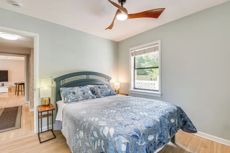 4 Bedrooms Cottage