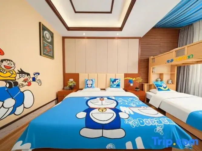 Quadruple Family Suite