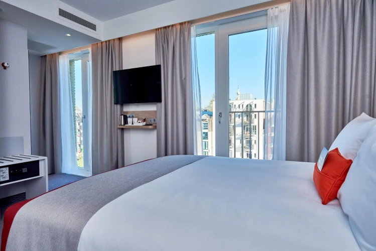 Double Suite