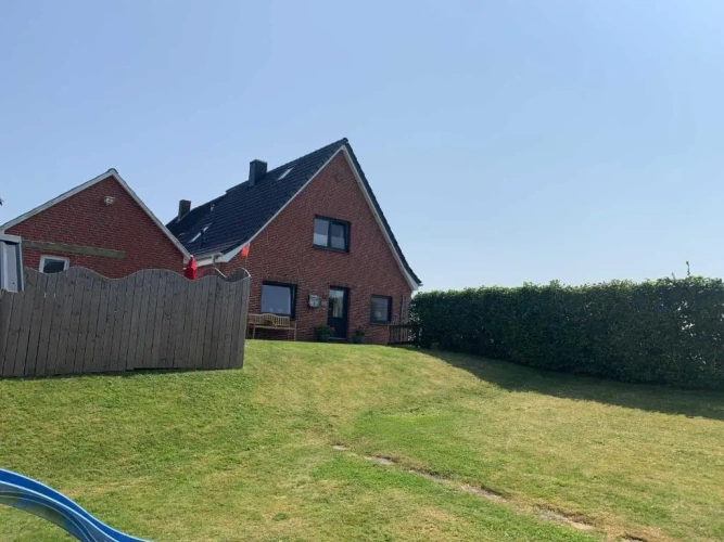 2 Bedrooms Cottage