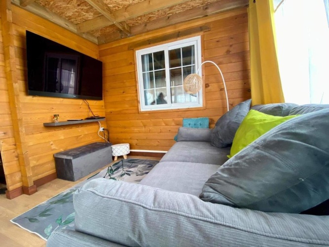 2 Bedrooms Double Chalet