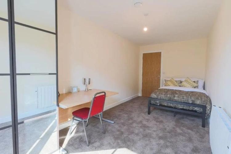 3 bed City Centre Apartment