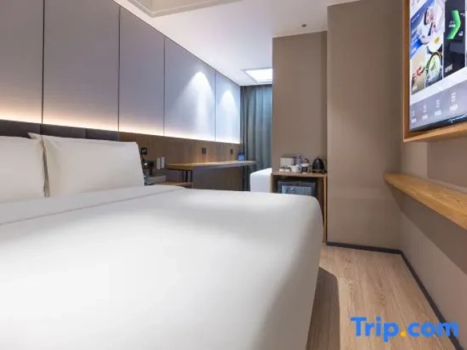 Standard Double room with view