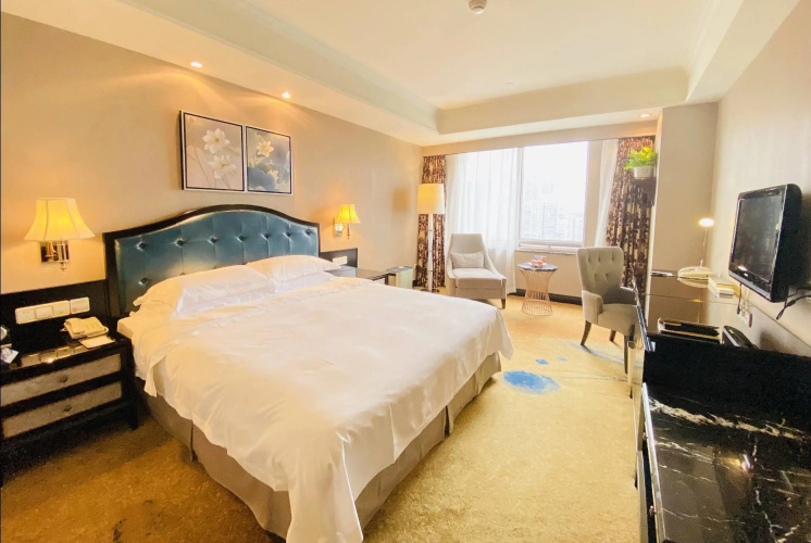 Ramada Plaza Tian Lu