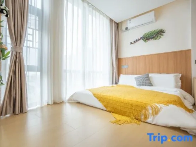 1 Bedroom Standard Double room with city view