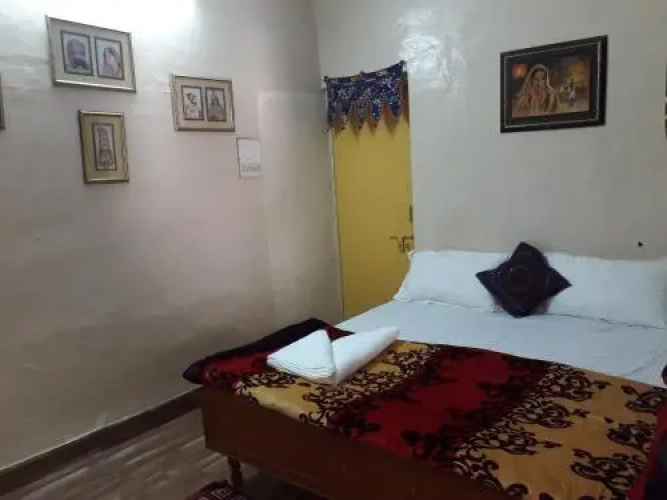 Hostel Arya Niwas