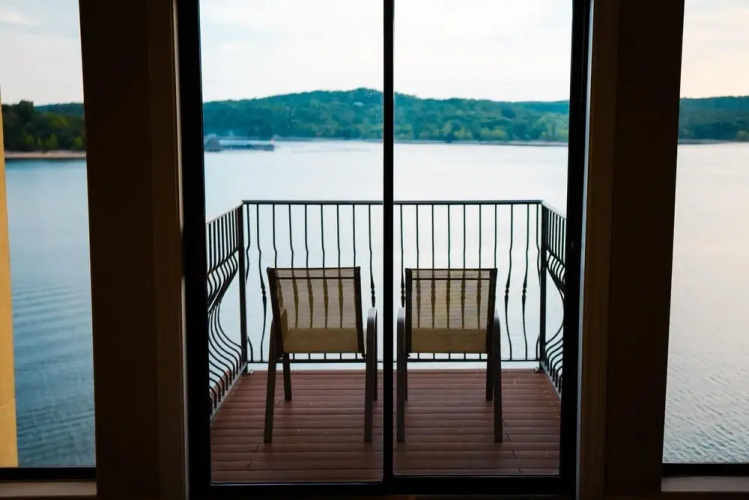 1 Bedroom Lake View Villa - Unit 206