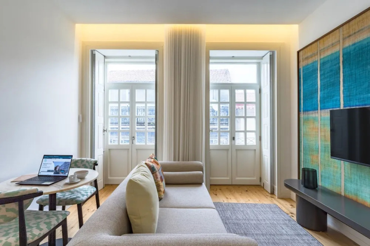 Feel Porto Cl Rigos Charm Flat 2 2