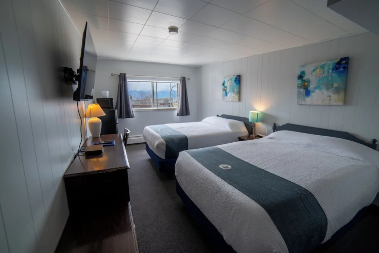 Uptowner Hotel