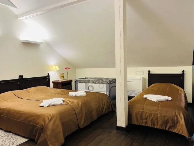 Standard Triple room