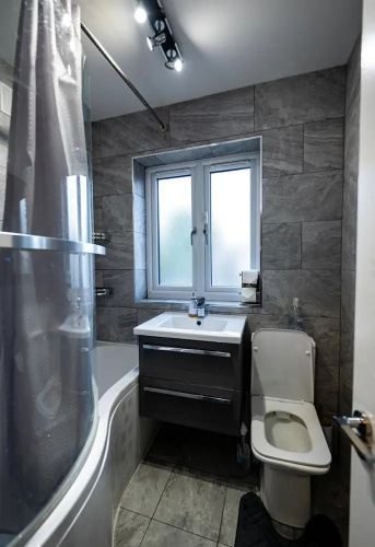 3 Bed House - Sleeps 6 With Free Parking