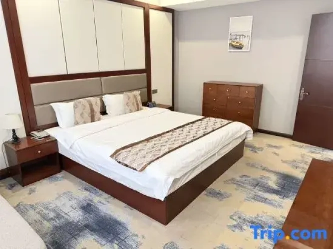 Deluxe Family Suite