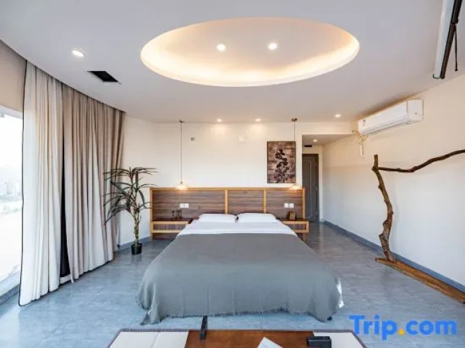 Standard room with river view