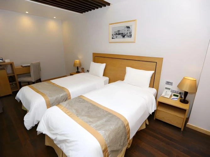 Parkside Sunline Hotel