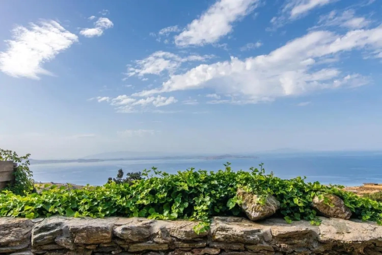 2 Bedrooms Villa with sea view
