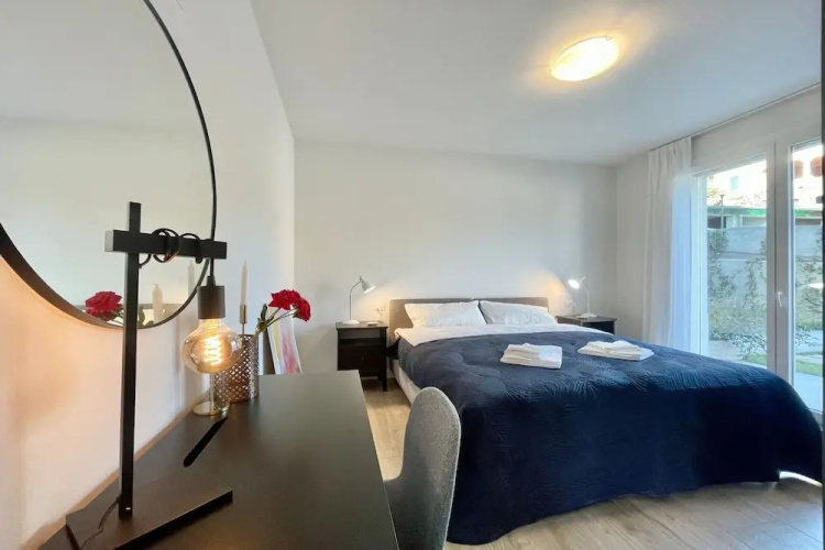 Modern House Apartment 1