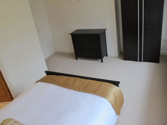 Flat 22 Burlington Mansions