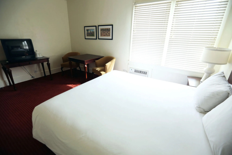 Hotel Atwater