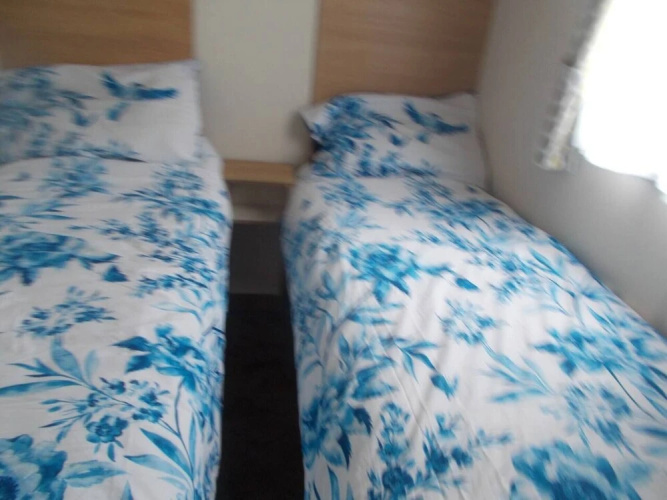 3 bed Caravan Abergel