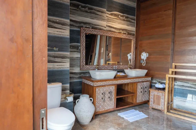 Maddu Suites