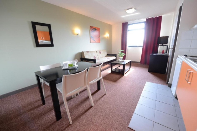1 Bedroom Apartment