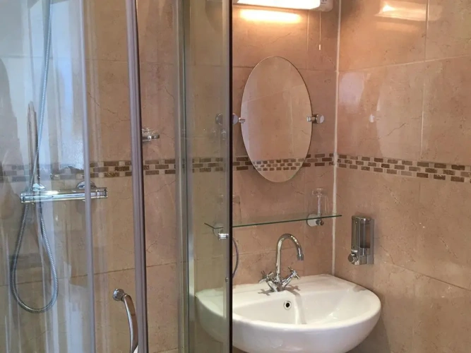 Standard Twin room with sea view