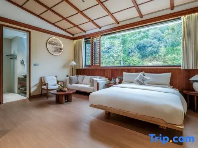 4 Bedrooms Villa