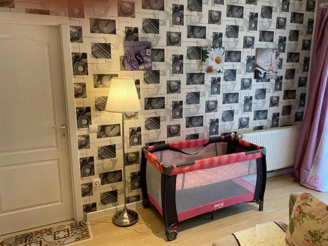 IGI RED FLAT with free private parking