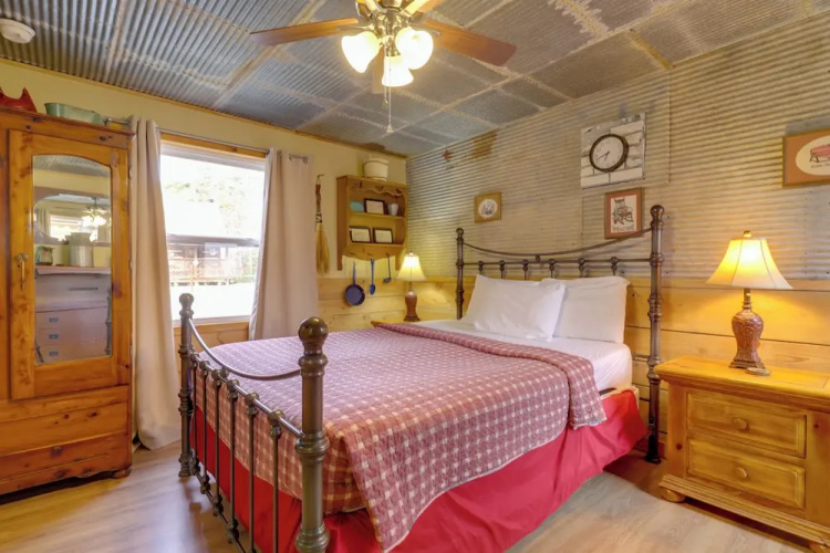 Pet-friendly Sevierville Apt < 10 Mi to Dollywood!