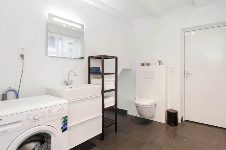 Canal Apartment Donkere Gaard