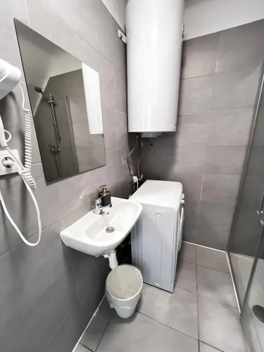 Simple 2BR Apt Near Meidling Station