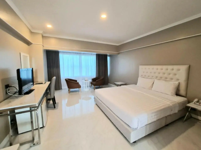 Chaisaeng Palace Hotel